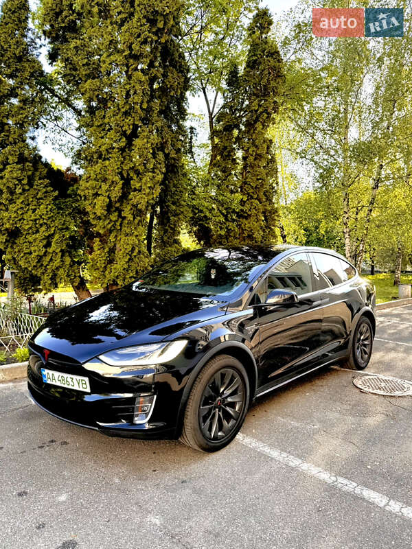 Позашляховик / Кросовер Tesla Model X 2016 в Києві