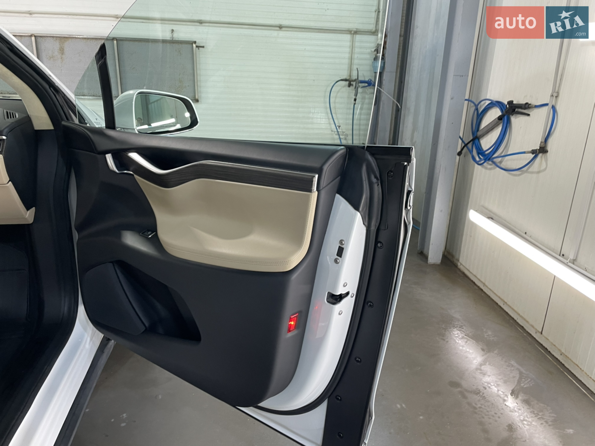 2016 Tesla Model X - мініатюра 34