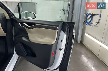 Внедорожник / Кроссовер Tesla Model X 2016 в 