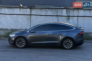 Внедорожник / Кроссовер Tesla Model X 2017 в 