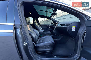 Внедорожник / Кроссовер Tesla Model X 2017 в 