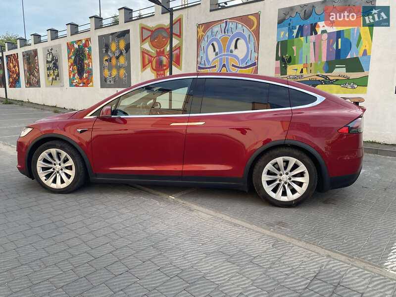Позашляховик / Кросовер Tesla Model X 2019 в Львові
