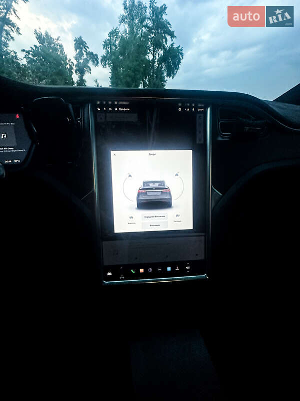 Внедорожник / Кроссовер Tesla Model X 2017 в Киеве