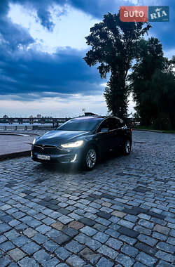 Внедорожник / Кроссовер Tesla Model X 2017 в Киеве