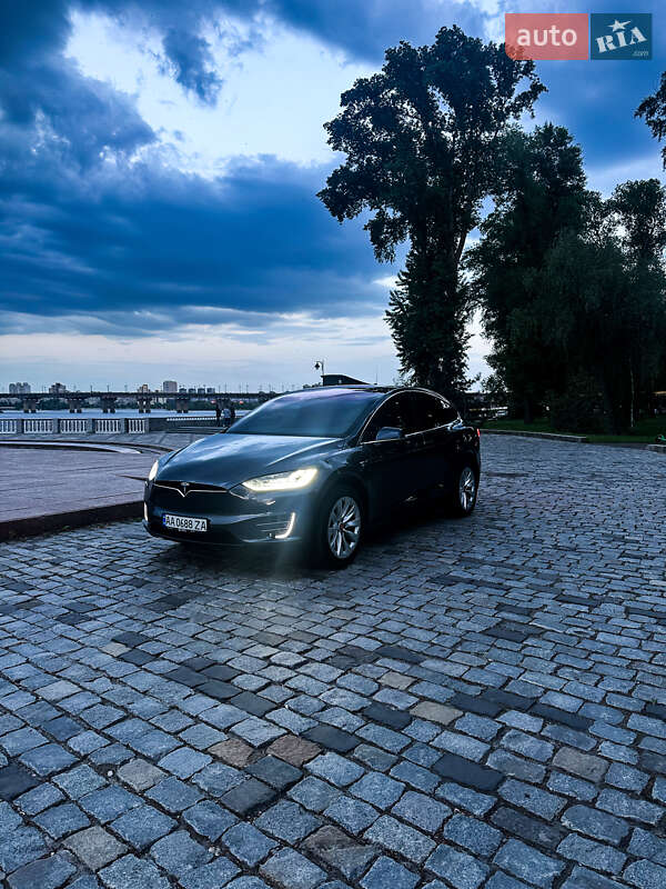 Внедорожник / Кроссовер Tesla Model X 2017 в Киеве