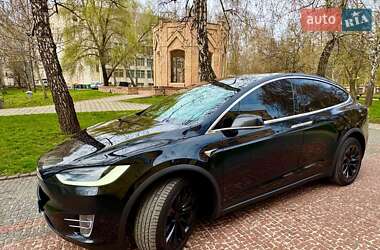 Позашляховик / Кросовер Tesla Model X 2019 в 