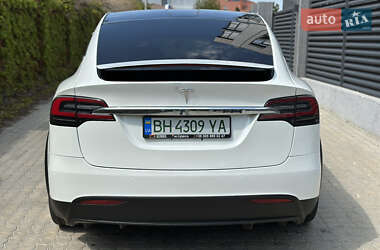 Позашляховик / Кросовер Tesla Model X 2020 в 