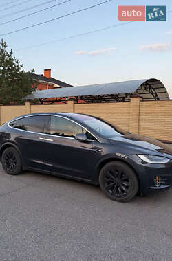 Позашляховик / Кросовер Tesla Model X 2020 в 
