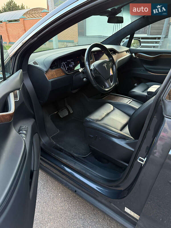 Позашляховик / Кросовер Tesla Model X 2020 в Полтаві