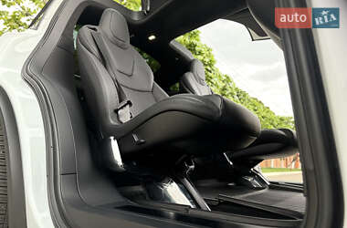 Позашляховик / Кросовер Tesla Model X 2023 в 