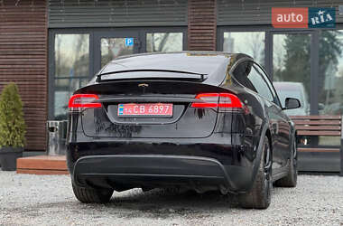 Позашляховик / Кросовер Tesla Model X 2017 в 