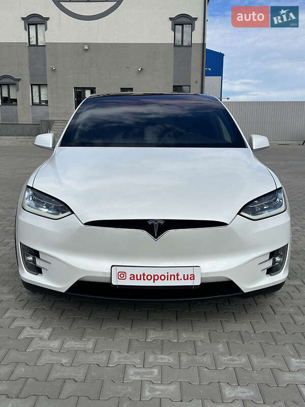Tesla Model X 2018