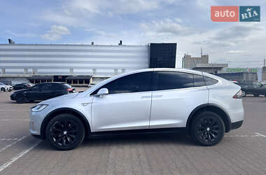 Позашляховик / Кросовер Tesla Model X 2016 в 