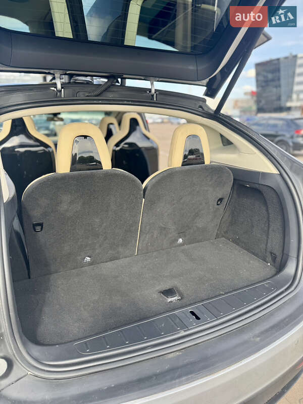 Внедорожник / Кроссовер Tesla Model X 2016 в Житомире