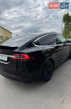 Внедорожник / Кроссовер Tesla Model X 2017 в 