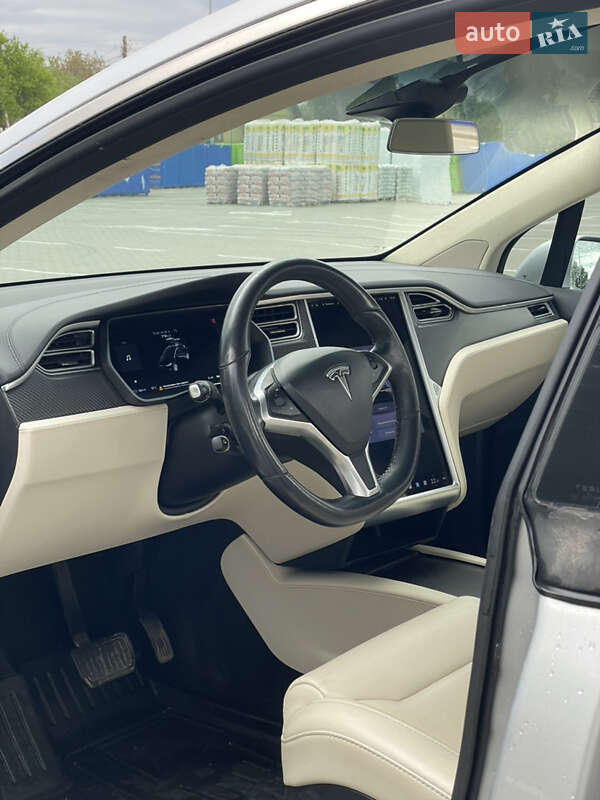 Внедорожник / Кроссовер Tesla Model X 2018 в Львове фото 10 Внедорожник / Кроссовер Tesla Model X 2018 в Львове