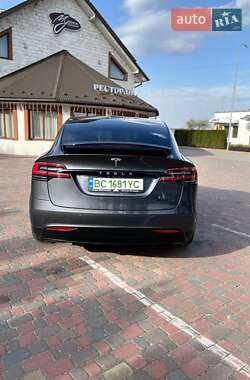 Внедорожник / Кроссовер Tesla Model X 2016 в 