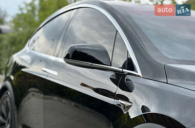 Внедорожник / Кроссовер Tesla Model X 2016 в 