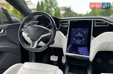 Внедорожник / Кроссовер Tesla Model X 2016 в 