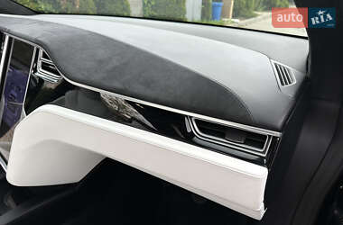 Внедорожник / Кроссовер Tesla Model X 2016 в 