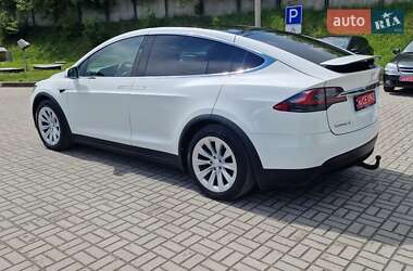 Позашляховик / Кросовер Tesla Model X 2018 в 