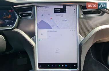 Позашляховик / Кросовер Tesla Model X 2018 в 