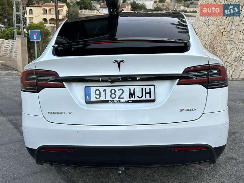 Позашляховик / Кросовер Tesla Model X 2016 в Києві