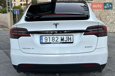 Позашляховик / Кросовер Tesla Model X 2016 в 