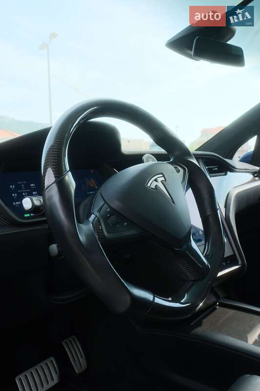 Внедорожник / Кроссовер Tesla Model X 2019 в Львове
