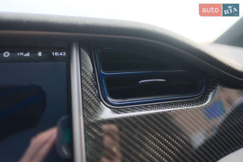Внедорожник / Кроссовер Tesla Model X 2019 в Львове