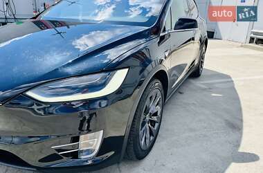 Позашляховик / Кросовер Tesla Model X 2018 в 