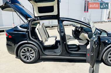 Позашляховик / Кросовер Tesla Model X 2018 в 