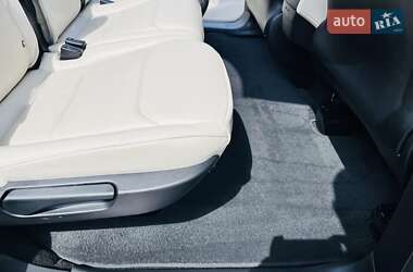 Позашляховик / Кросовер Tesla Model X 2018 в 