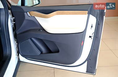 Внедорожник / Кроссовер Tesla Model X 2018 в 