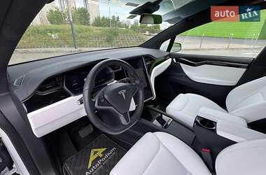 Позашляховик / Кросовер Tesla Model X 2019 в 