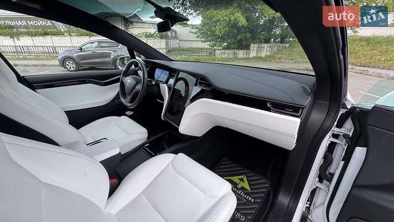 Позашляховик / Кросовер Tesla Model X 2019 в Києві