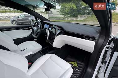 Позашляховик / Кросовер Tesla Model X 2019 в 