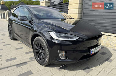 Позашляховик / Кросовер Tesla Model X 2017 в 