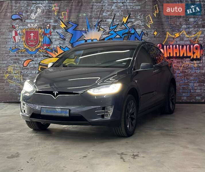 Позашляховик / Кросовер Tesla Model X 2018 в Вінниці