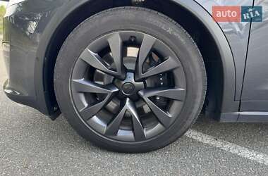 Позашляховик / Кросовер Tesla Model X 2022 в 