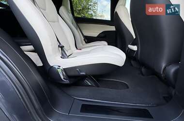 Позашляховик / Кросовер Tesla Model X 2022 в 