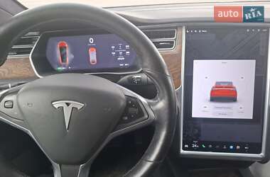 Позашляховик / Кросовер Tesla Model X 2017 в 