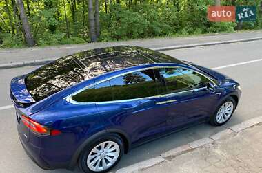 Внедорожник / Кроссовер Tesla Model X 2017 в 