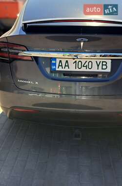 Внедорожник / Кроссовер Tesla Model X 2018 в 