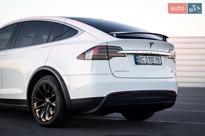 Внедорожник / Кроссовер Tesla Model X 2016 в Львове