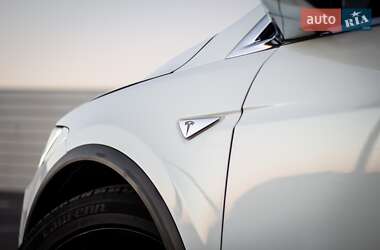 Позашляховик / Кросовер Tesla Model X 2016 в 