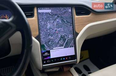 Внедорожник / Кроссовер Tesla Model X 2018 в 