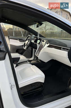 Внедорожник / Кроссовер Tesla Model X 2016 в 