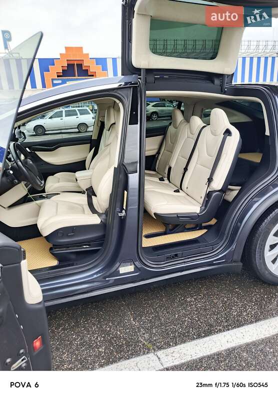 Позашляховик / Кросовер Tesla Model X 2018 в Одесі