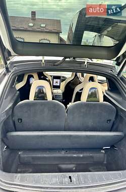 Внедорожник / Кроссовер Tesla Model X 2016 в 